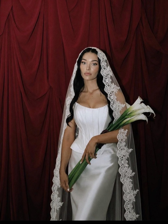 Accessories - White wedding veil